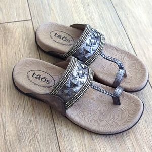 NEW TAOS GENIE SANDAL Metallic